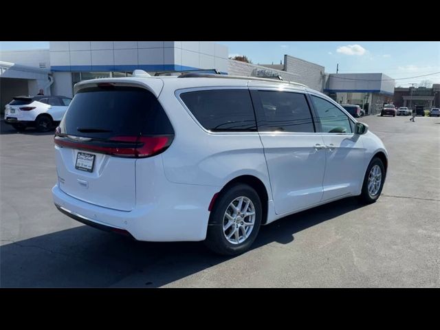 2022 Chrysler Pacifica Touring-L