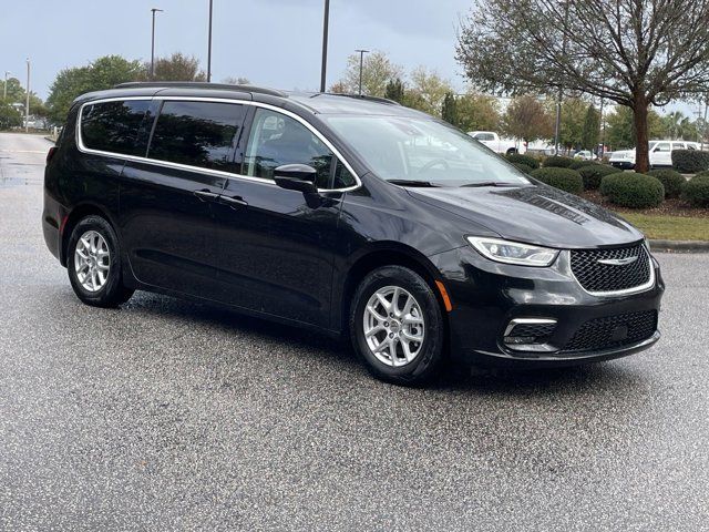 2022 Chrysler Pacifica Touring-L