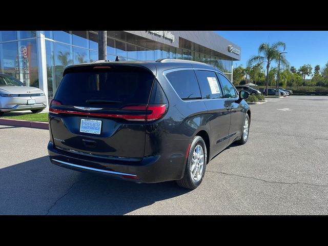 2022 Chrysler Pacifica Touring-L