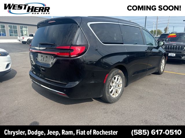 2022 Chrysler Pacifica Touring-L