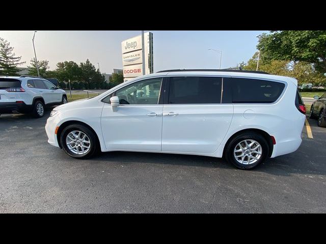 2022 Chrysler Pacifica Touring-L