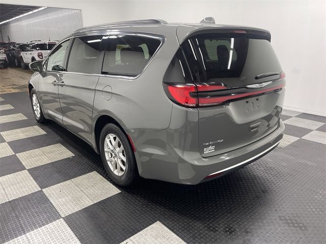 2022 Chrysler Pacifica Touring-L