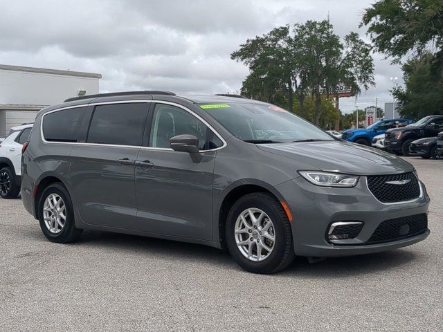 2022 Chrysler Pacifica Touring-L