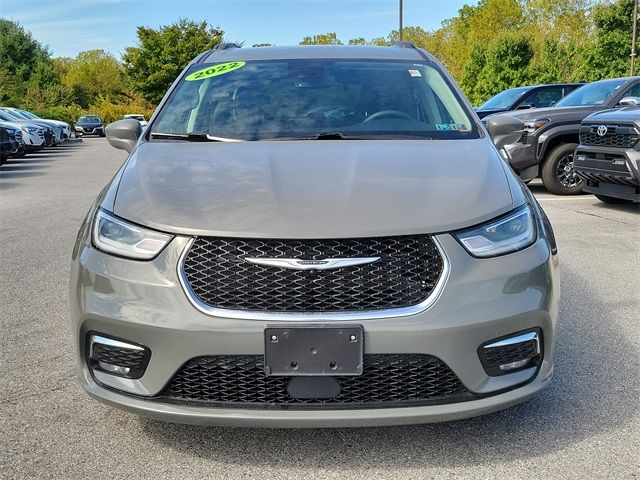 2022 Chrysler Pacifica Touring-L