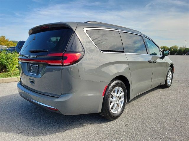 2022 Chrysler Pacifica Touring-L