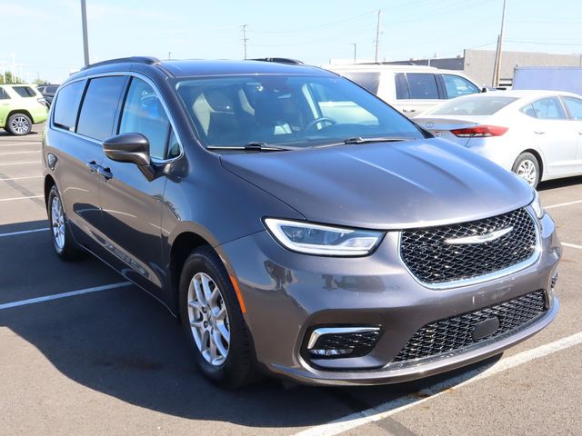 2022 Chrysler Pacifica Touring-L