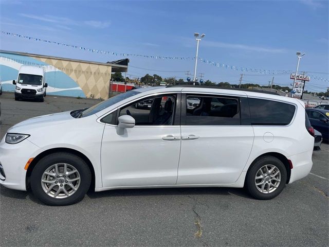 2022 Chrysler Pacifica Touring-L