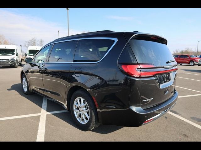 2022 Chrysler Pacifica Touring-L