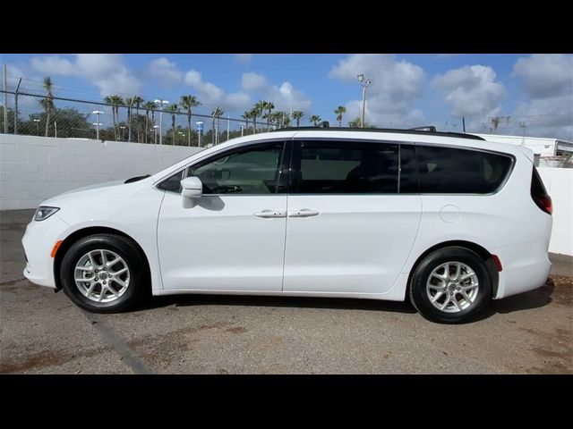 2022 Chrysler Pacifica Touring-L