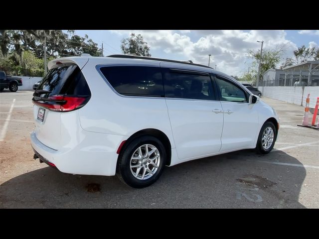 2022 Chrysler Pacifica Touring-L