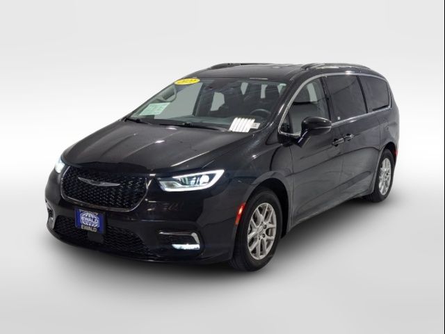 2022 Chrysler Pacifica Touring-L