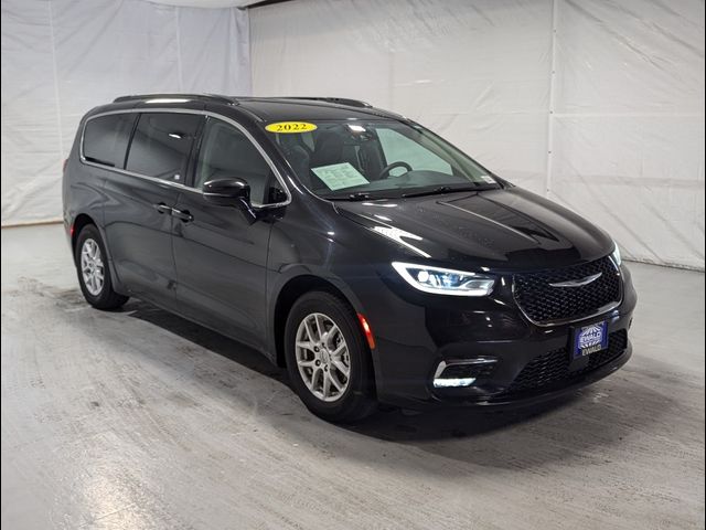 2022 Chrysler Pacifica Touring-L