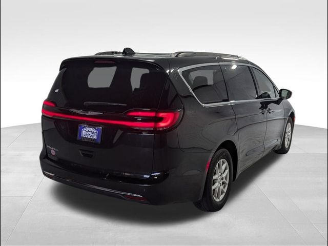 2022 Chrysler Pacifica Touring-L