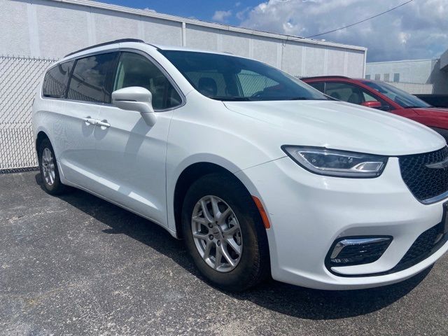 2022 Chrysler Pacifica Touring-L