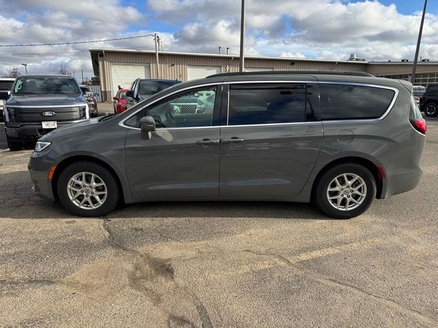 2022 Chrysler Pacifica Touring-L