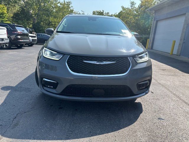 2022 Chrysler Pacifica Touring-L