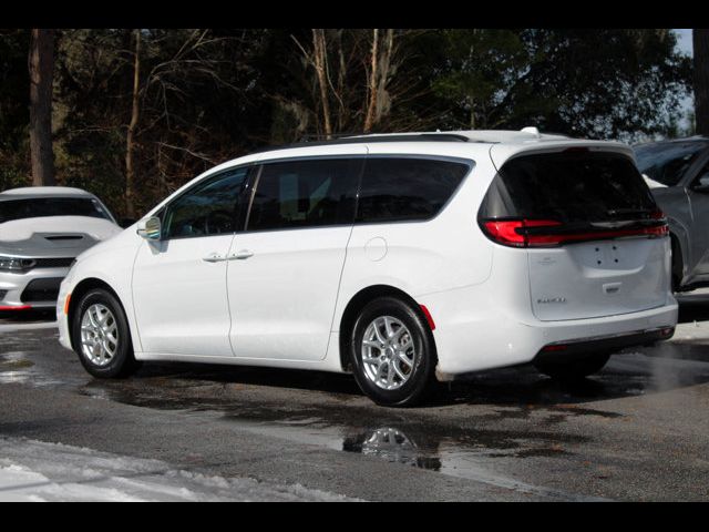 2022 Chrysler Pacifica Touring-L