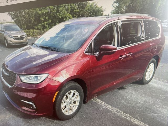 2022 Chrysler Pacifica Touring-L