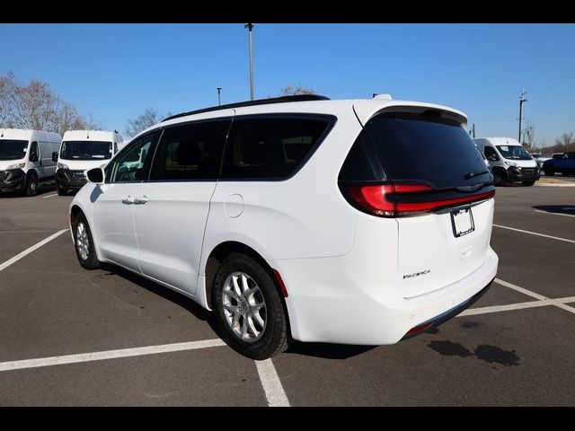 2022 Chrysler Pacifica Touring-L