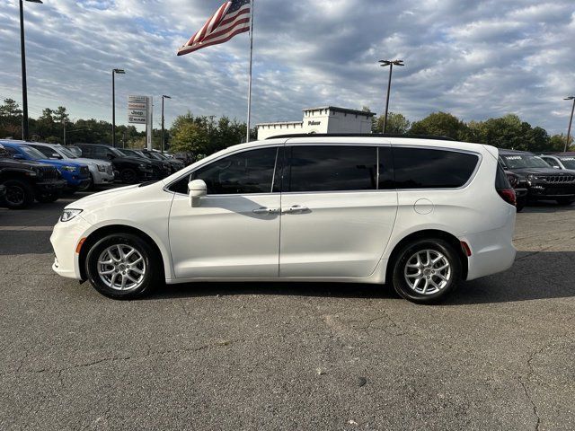 2022 Chrysler Pacifica Touring-L