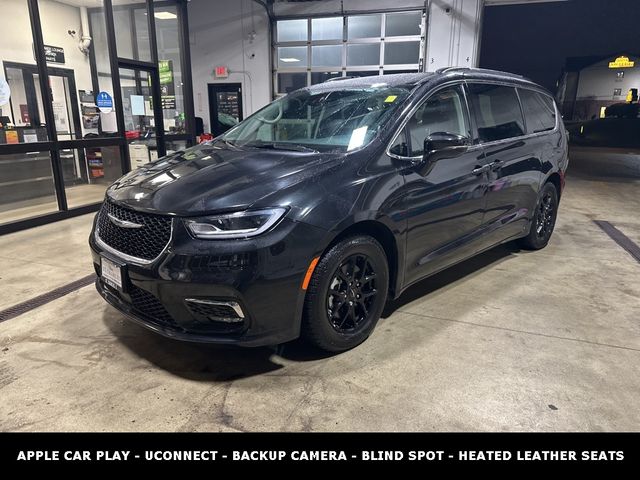 2022 Chrysler Pacifica Touring-L