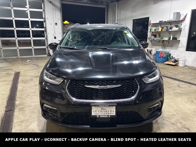 2022 Chrysler Pacifica Touring-L