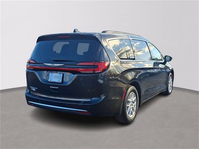 2022 Chrysler Pacifica Touring-L