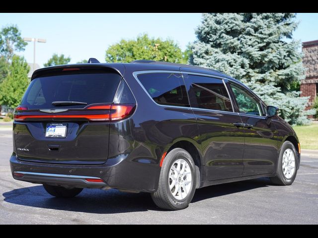 2022 Chrysler Pacifica Touring-L