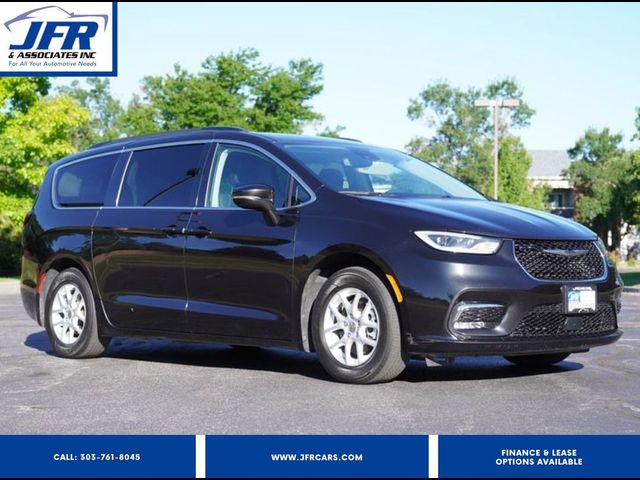 2022 Chrysler Pacifica Touring-L