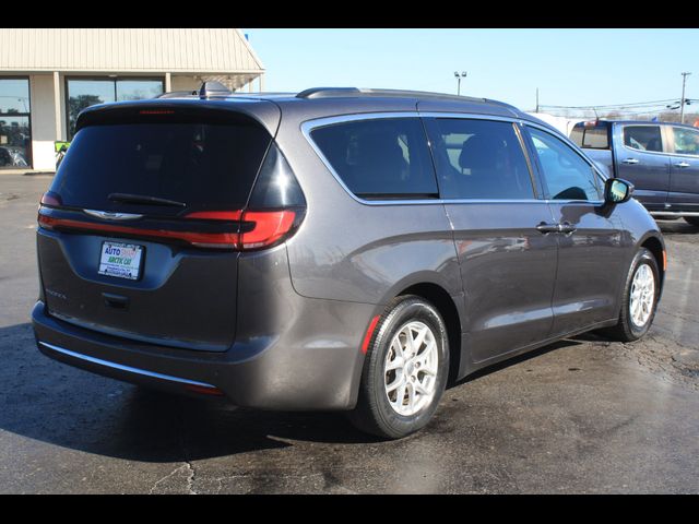 2022 Chrysler Pacifica Touring-L