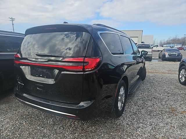 2022 Chrysler Pacifica Touring-L