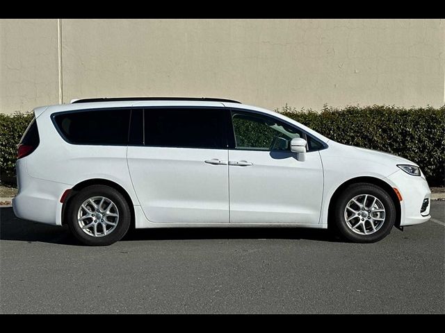 2022 Chrysler Pacifica Touring-L