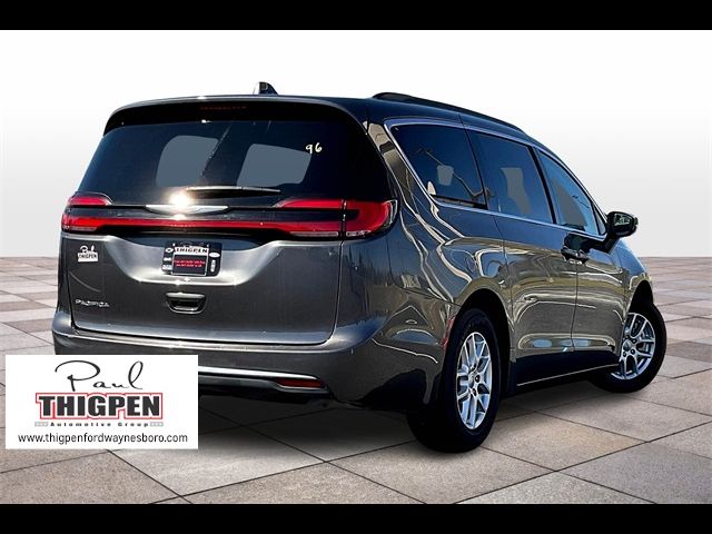 2022 Chrysler Pacifica Touring-L