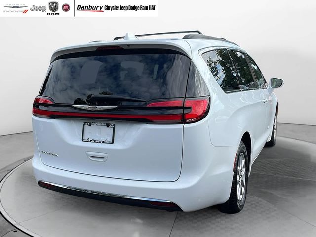 2022 Chrysler Pacifica Touring-L