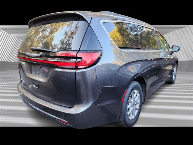 2022 Chrysler Pacifica Touring-L