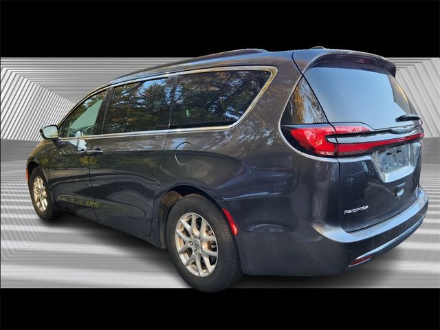 2022 Chrysler Pacifica Touring-L