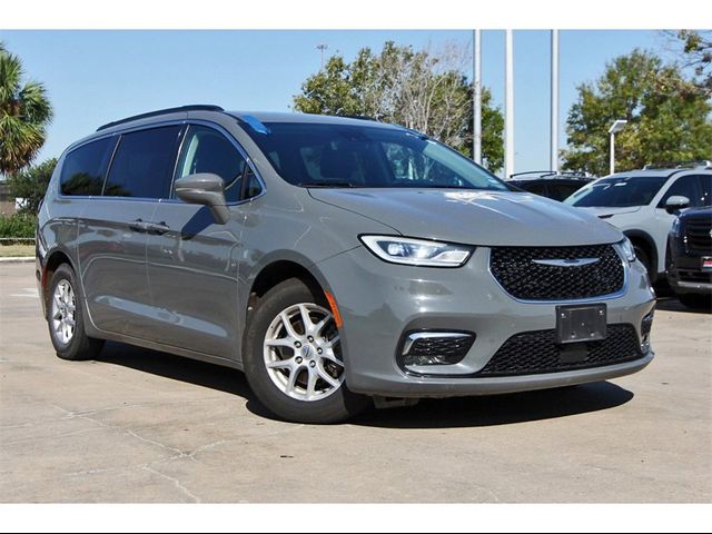 2022 Chrysler Pacifica Touring-L