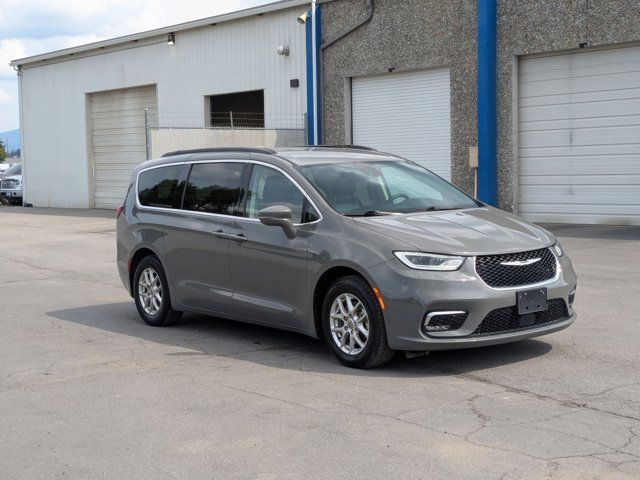 2022 Chrysler Pacifica Touring-L