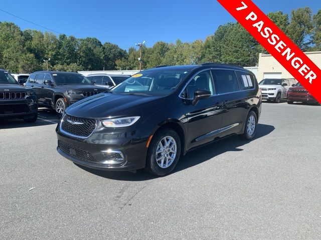 2022 Chrysler Pacifica Touring-L