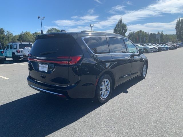 2022 Chrysler Pacifica Touring-L