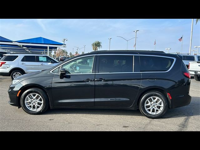 2022 Chrysler Pacifica Touring-L