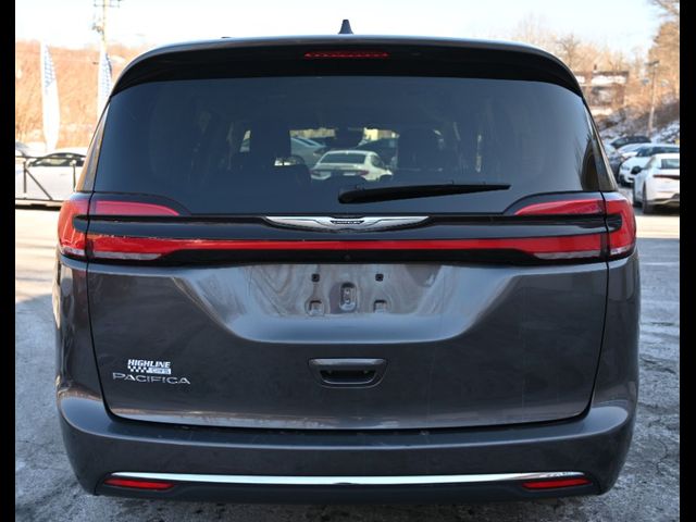 2022 Chrysler Pacifica Touring-L