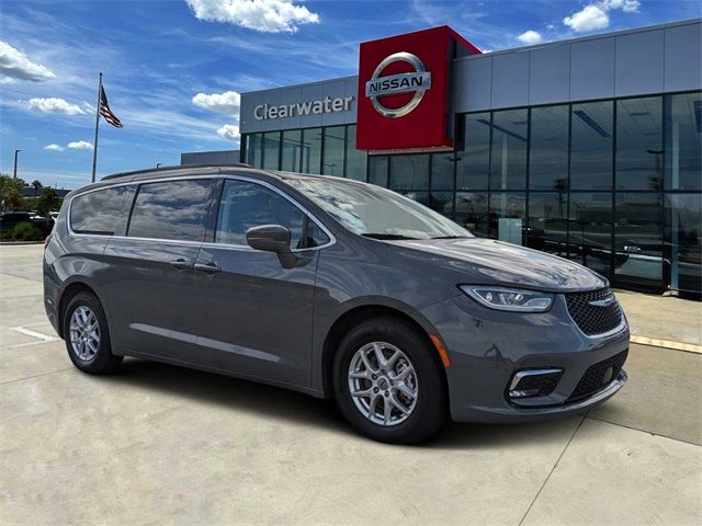 2022 Chrysler Pacifica Touring-L