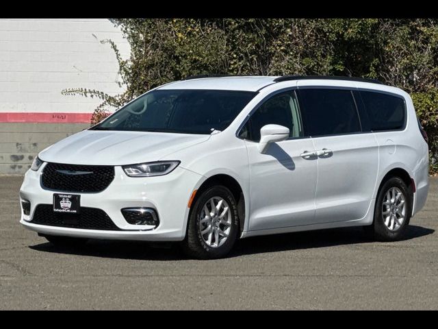 2022 Chrysler Pacifica Touring-L