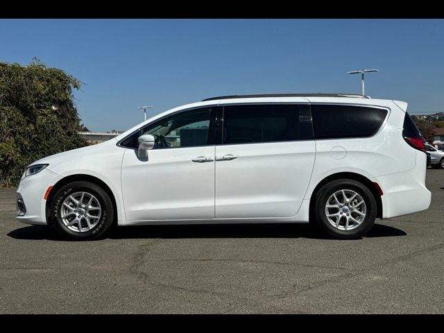 2022 Chrysler Pacifica Touring-L