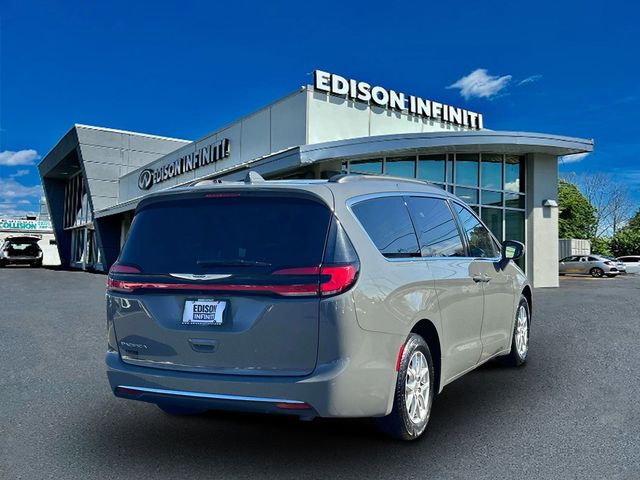 2022 Chrysler Pacifica Touring-L