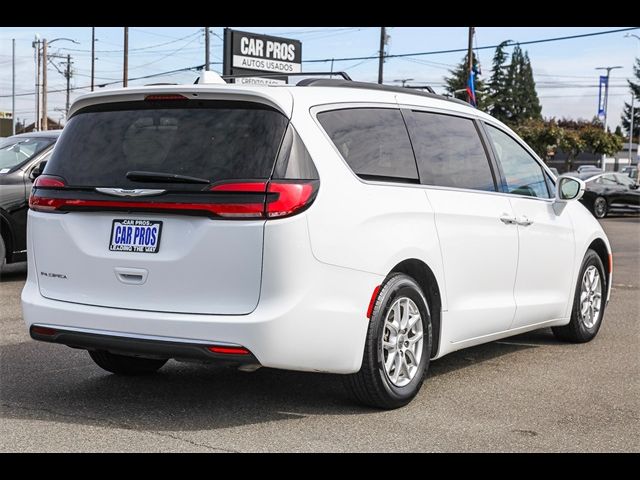 2022 Chrysler Pacifica Touring-L