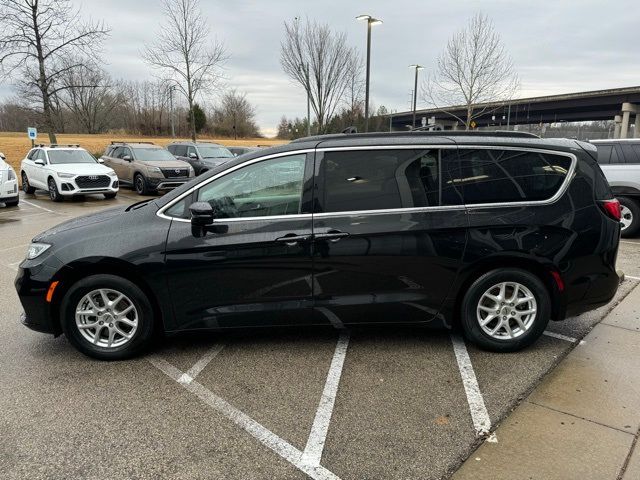 2022 Chrysler Pacifica Touring-L