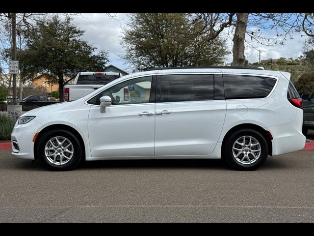 2022 Chrysler Pacifica Touring-L