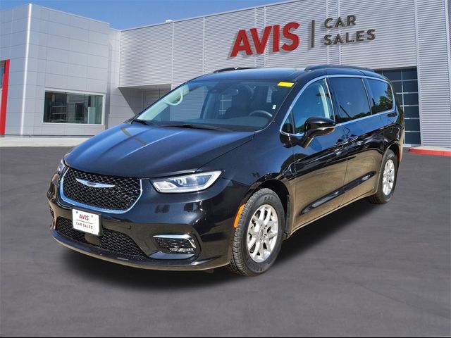 2022 Chrysler Pacifica Touring-L